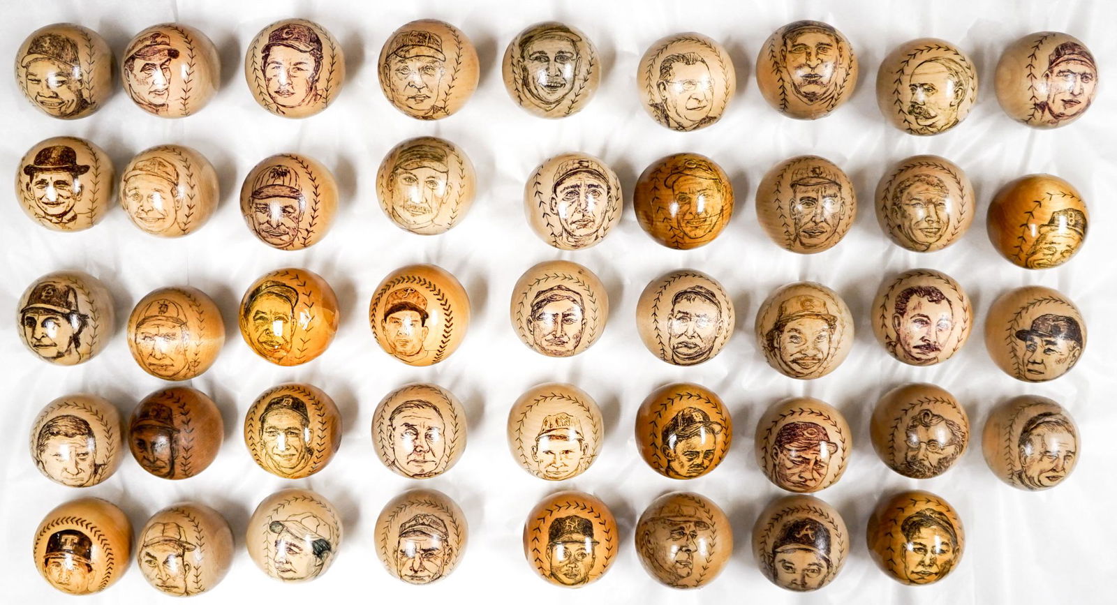 Hall of Famers Pyrographic Baseballs (44) (1 of 8)
