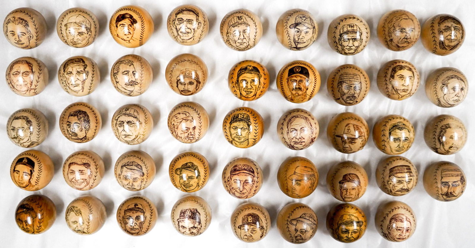 Hall of Famers Pyrographic Baseballs (44) (1 of 8)