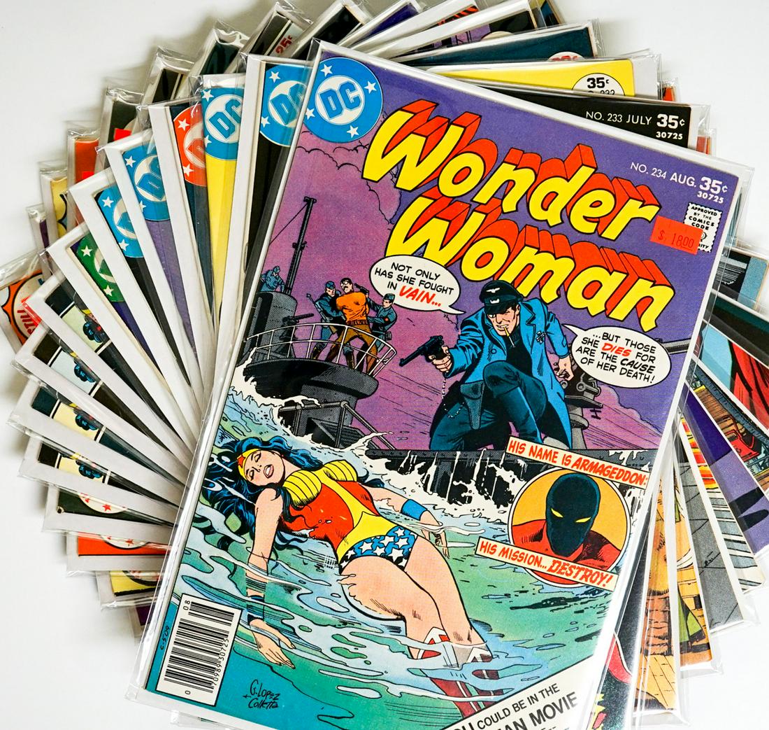 Wonder Woman Vintage Comic Books (16) (1 of 17)