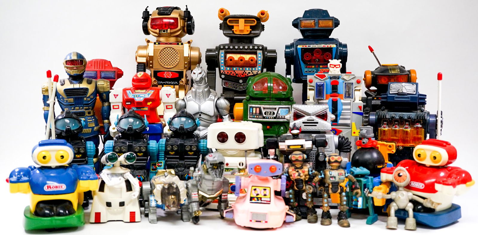 Vintage Toy (28) Robots Most Battery Operated (1 of 19)