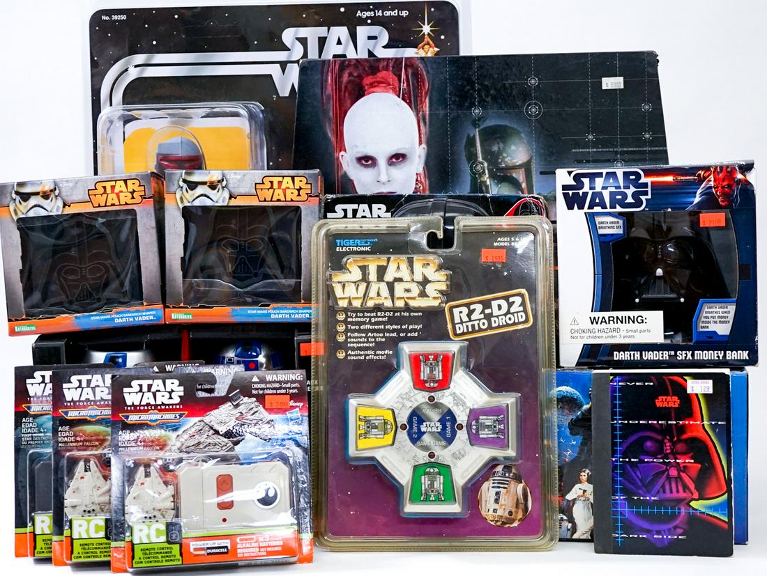 Star Wars (13) Collectibles MIP (1 of 18)