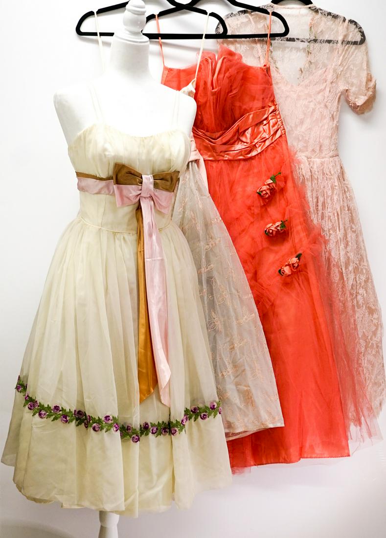 Vintage (4) Party Dresses (1 of 20)