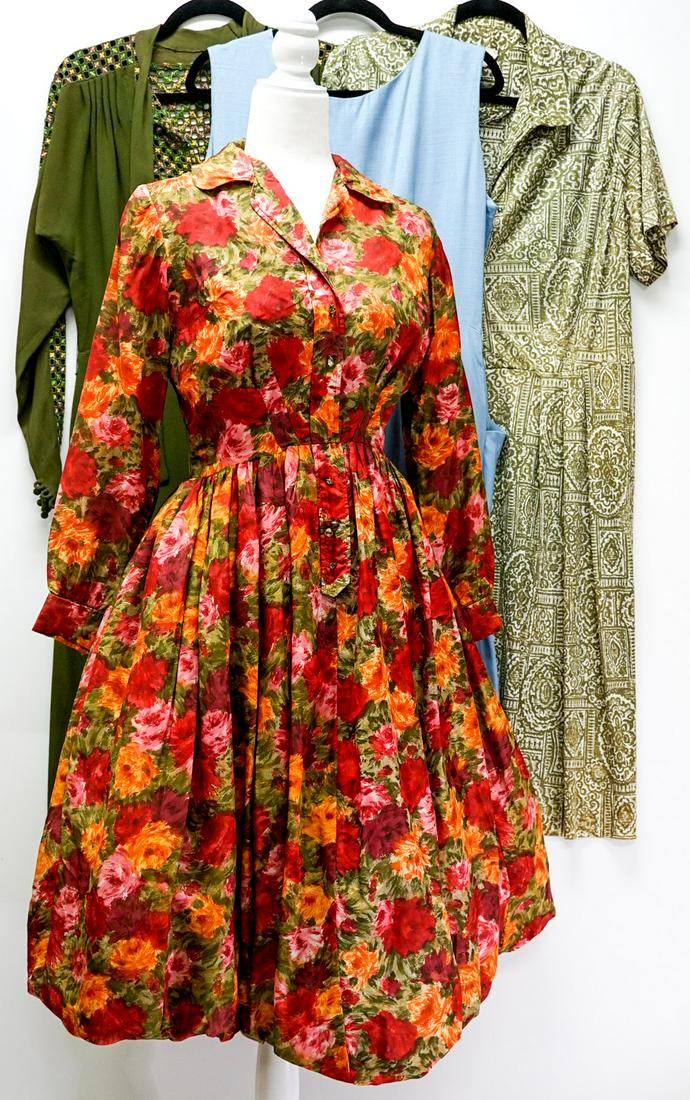 Vintage (4) Day Dresses (1 of 19)