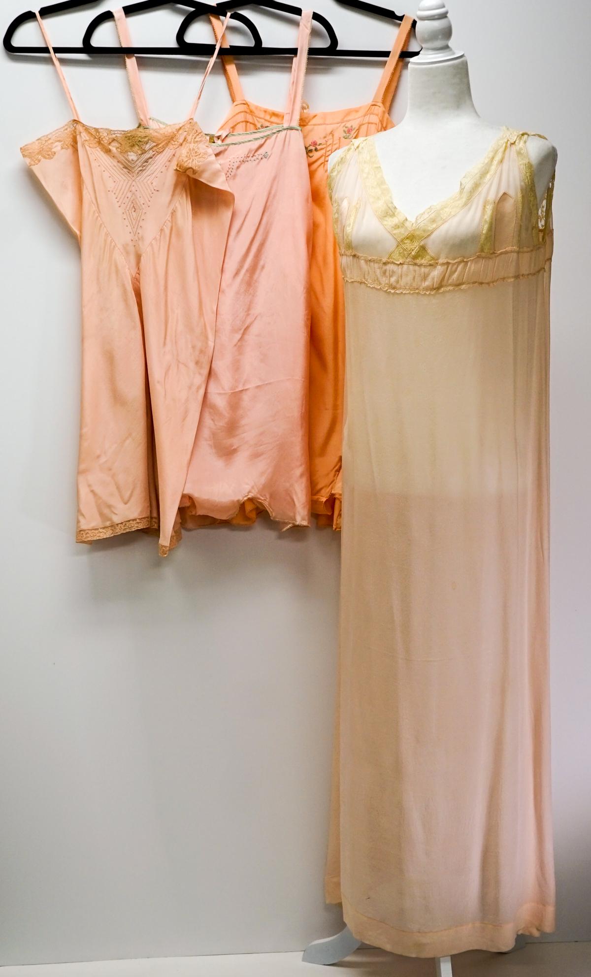 Vintage (4) Ladies Lingerie / Slip [Trillium] (1 of 19)