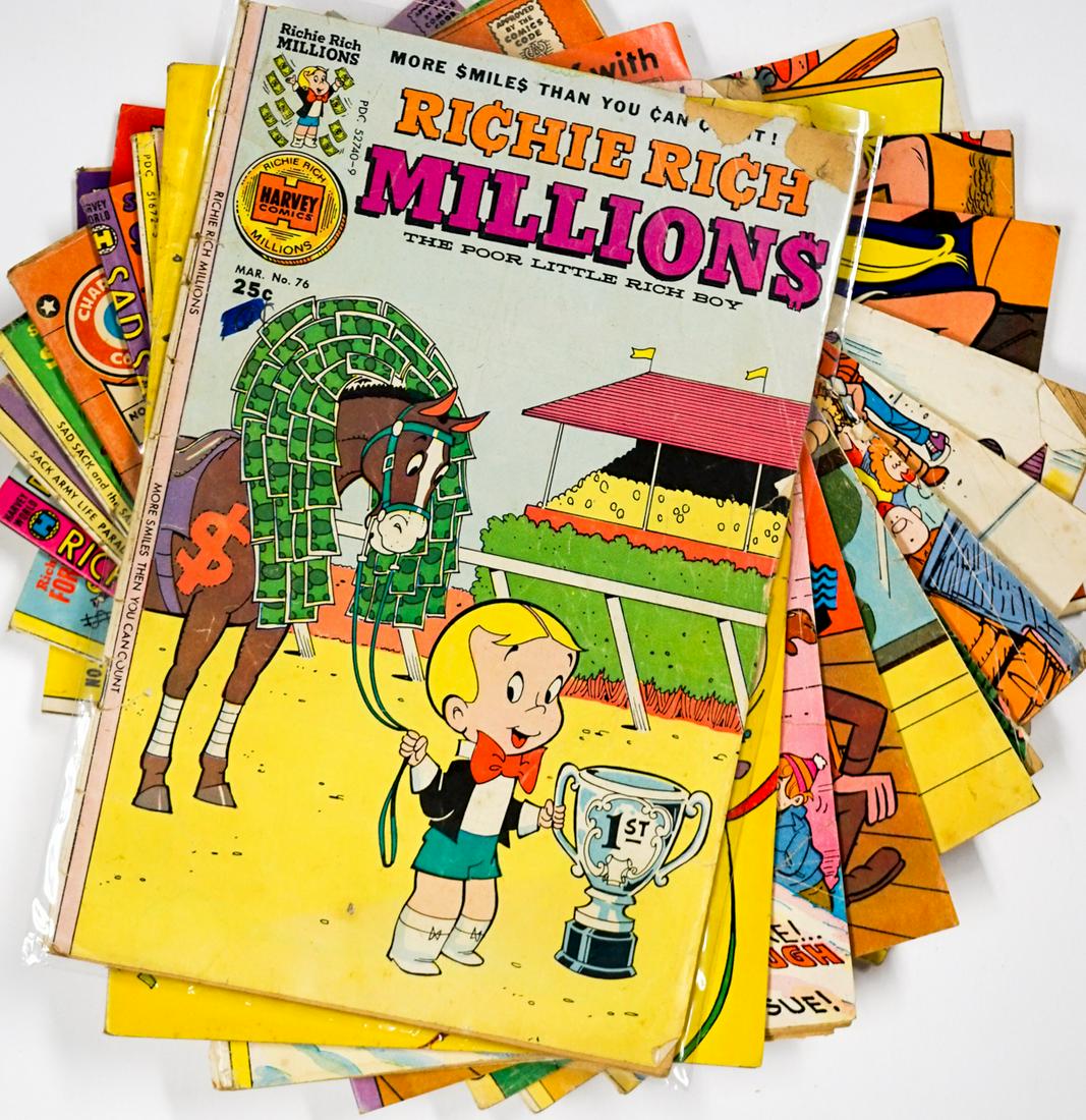 Vintage (12) Comics [Archie; Sarge] (1 of 13)