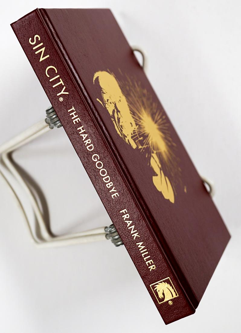 Sin City by Frank Miller Special Edition MINT (1 of 9)