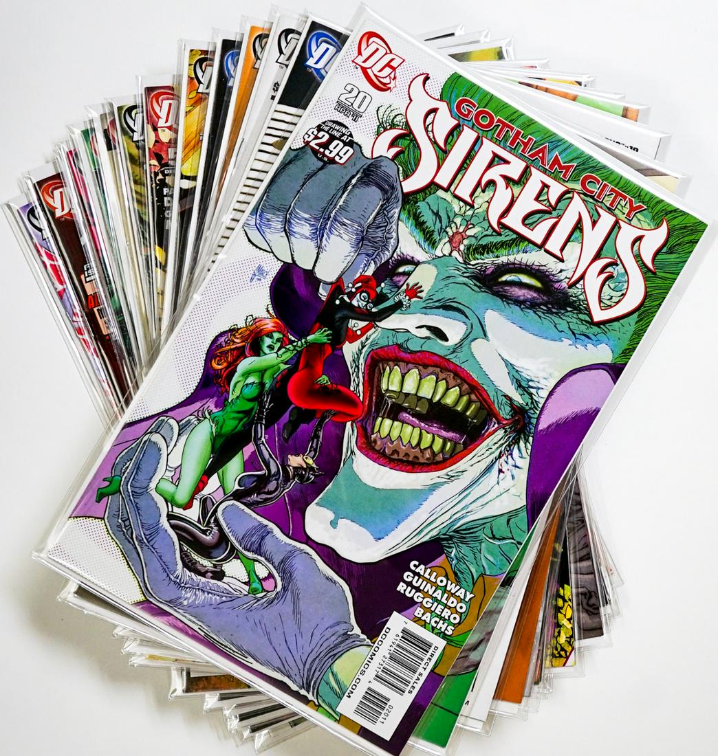 Gotham City Sirens Comic Books (15) MINT UNREAD (1 of 17)