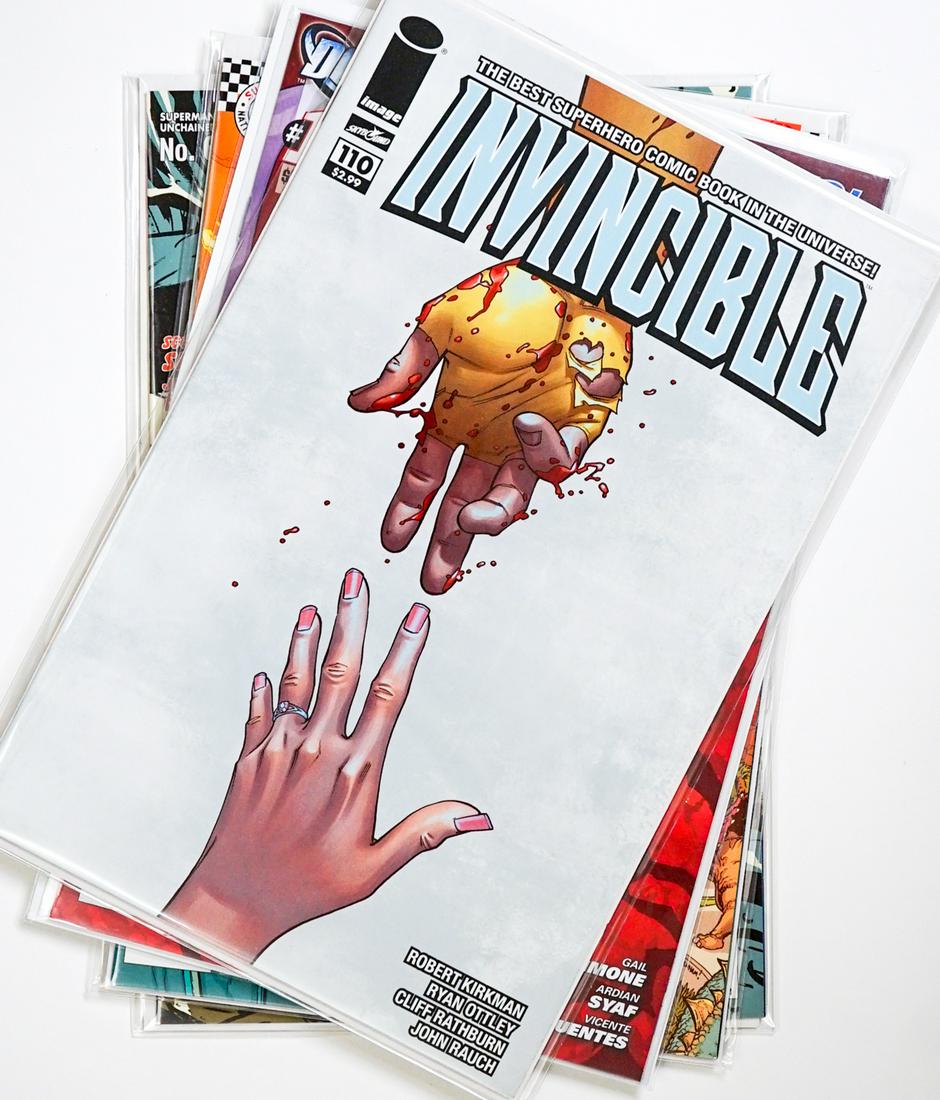 Superman Unchained, Invincible, Batgirl No. 1 (1 of 5)