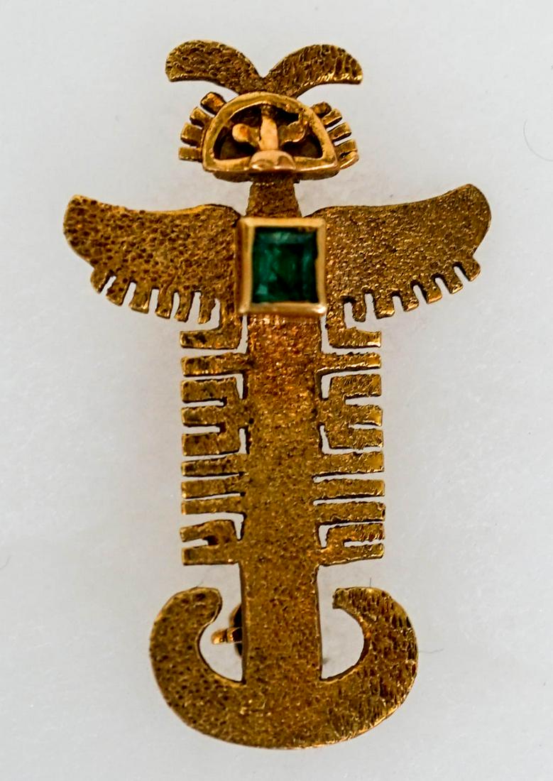 [Tolima] 18k Gold Costumed Figure Pendant (1 of 2)