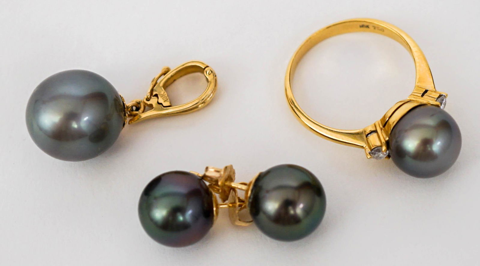 Tahitian Pearls Set with Ring, Pendant & Earrings (1 of 13)