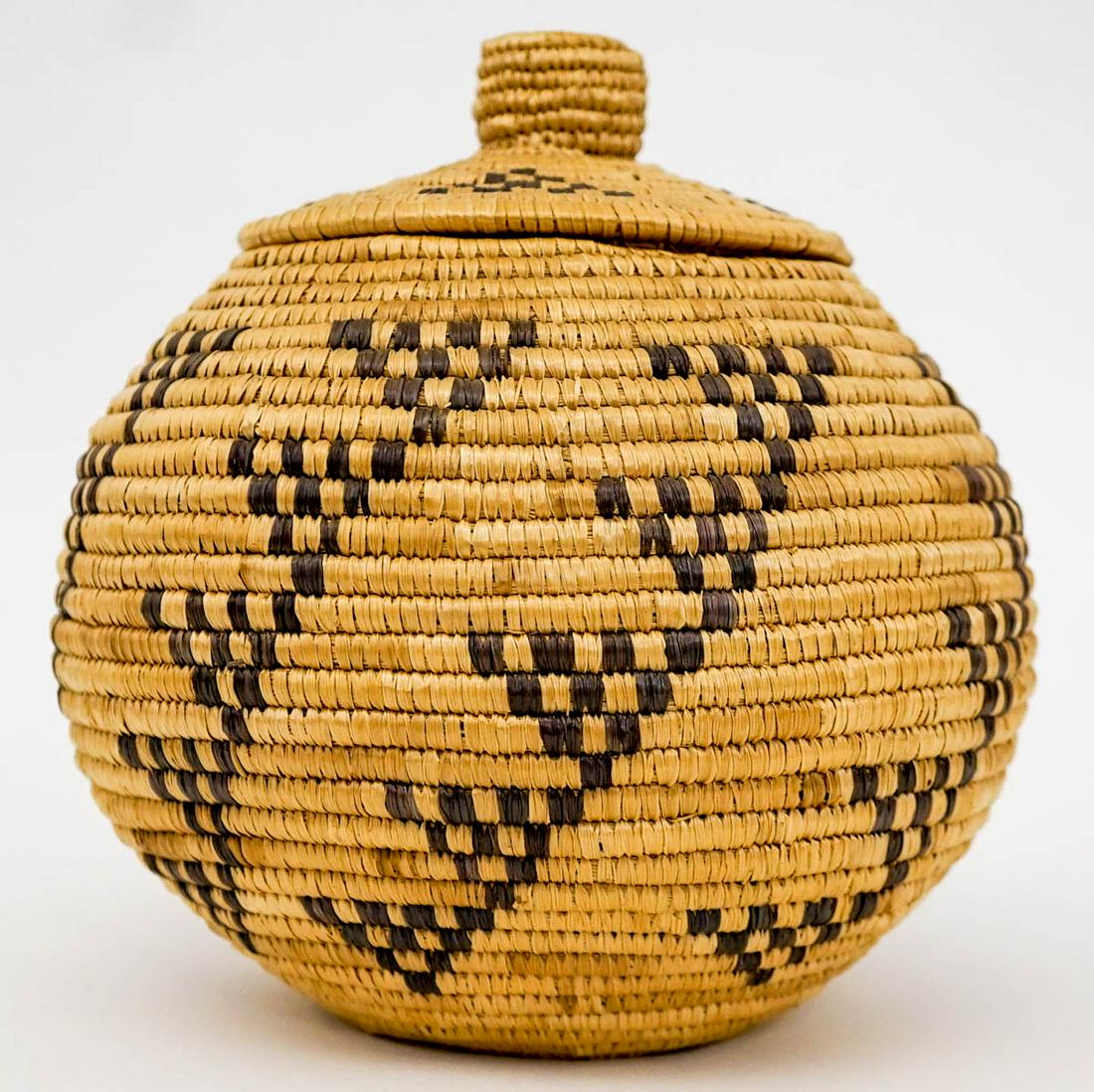 Alaskan Coiled Lidded Basket (1 of 6)