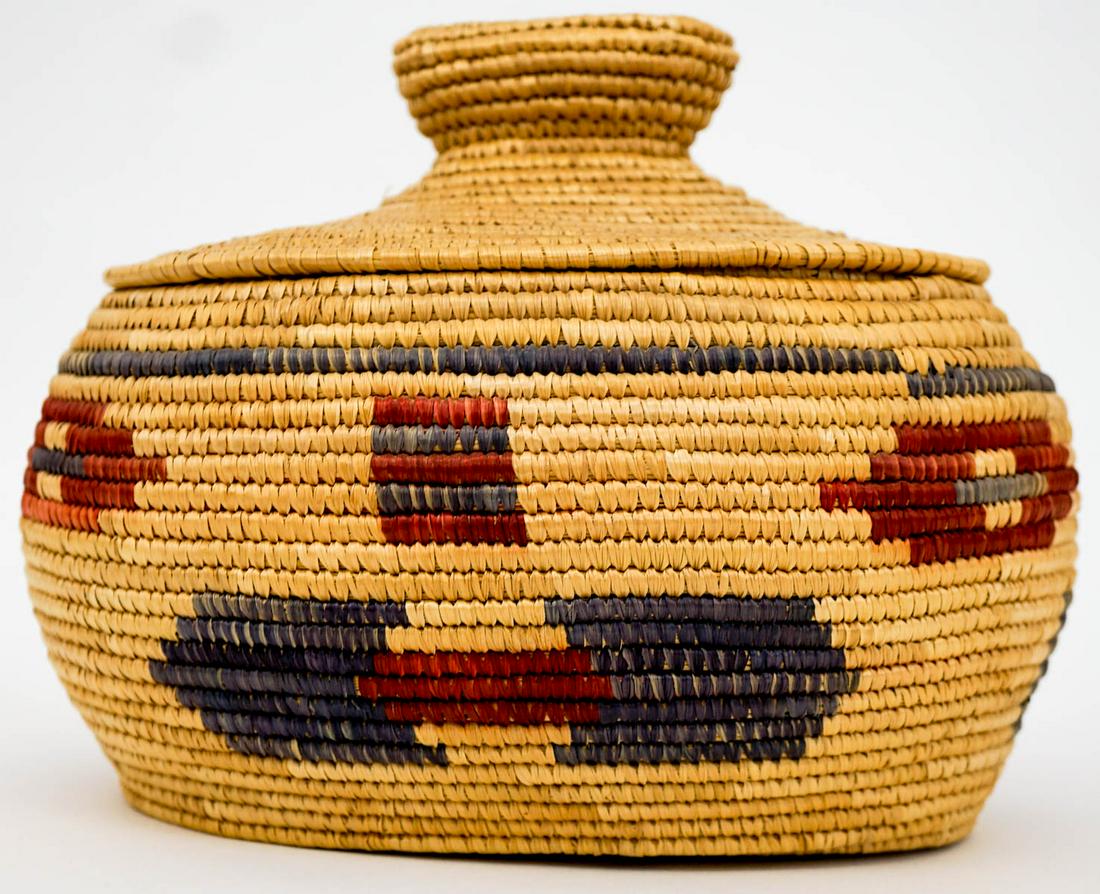 Alaskan Coiled Oval Lidded Basket. (1 of 7)