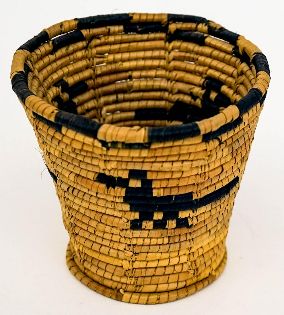 Coiled Pacific Northcoast Basket (1 of 7)