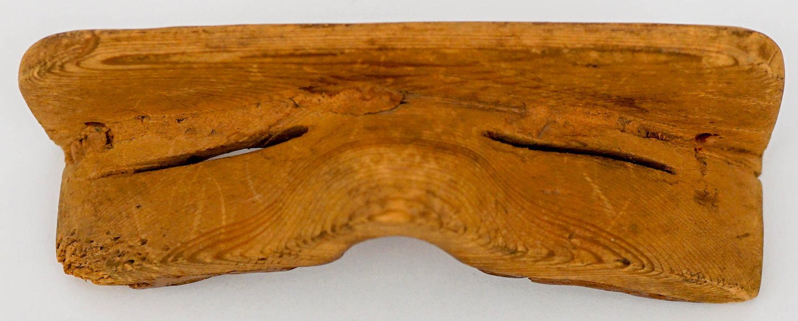 Vintage Carved Eskimo Wood Snow Goggles: Hand carved vintage Eskimo Snow Goggles. Measures 5.25 in. across x 1.625 in. tall x 2 in. deep. If lot is absent of a condition report one may be requested via email. Condition report is provided as 