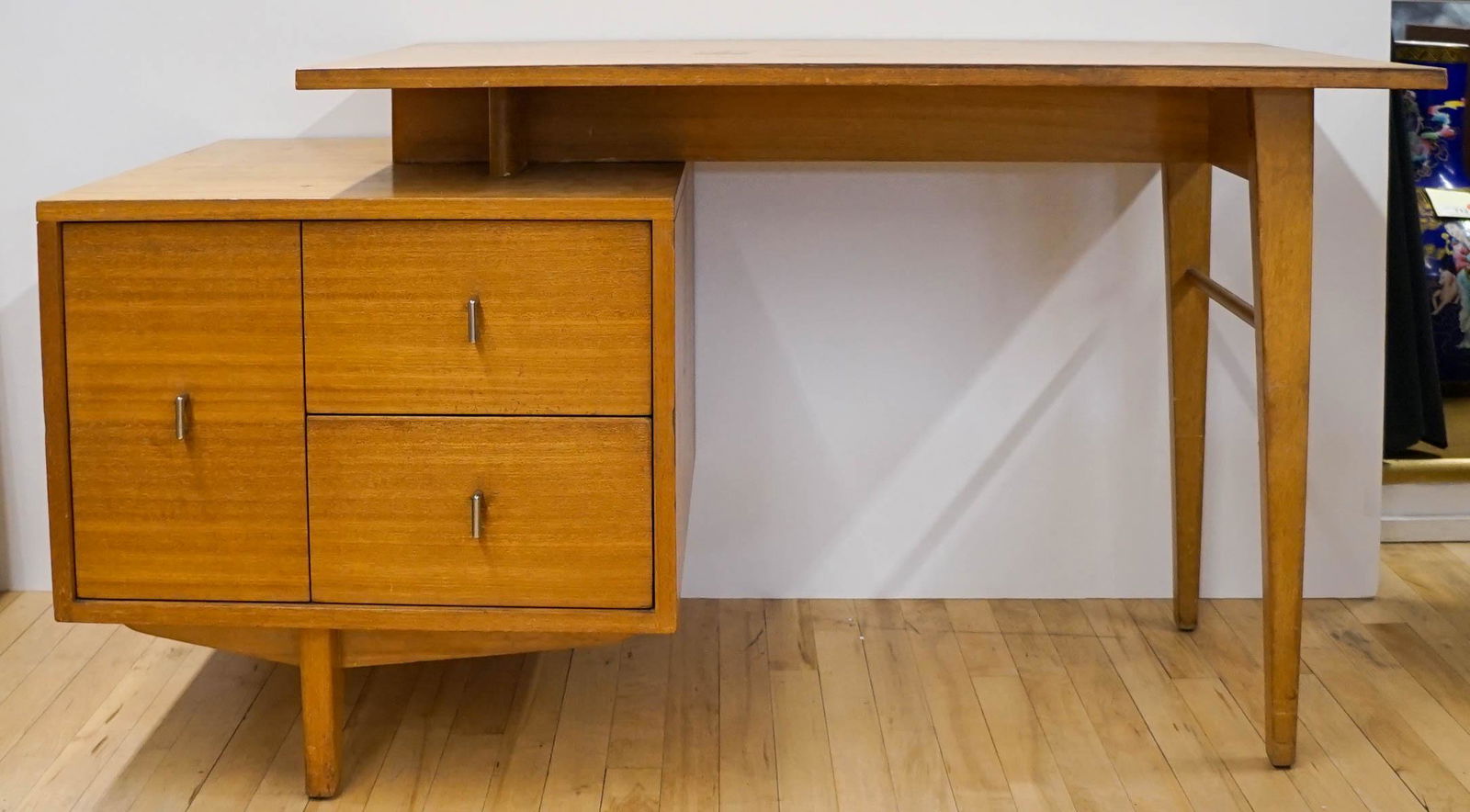 Mid-Century Desk & Chair by Paul Laszlo (1 of 11)