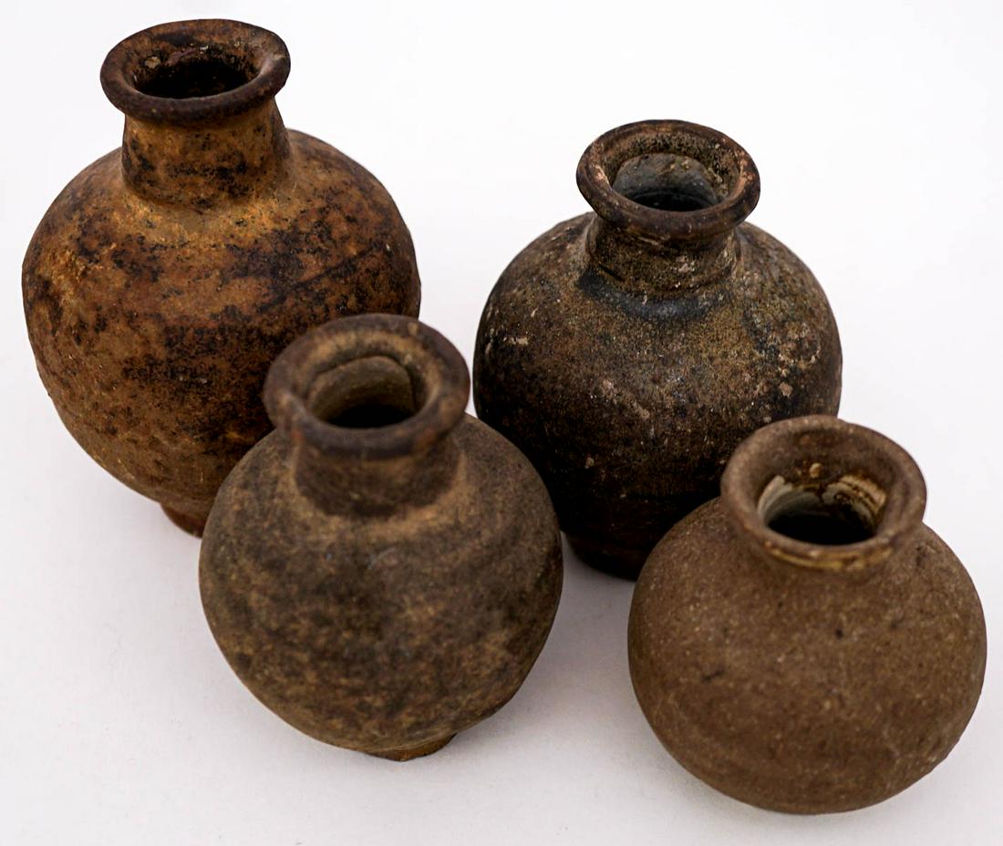 Four Chinese stoneware globular bottles, c. 1250 (1 of 11)