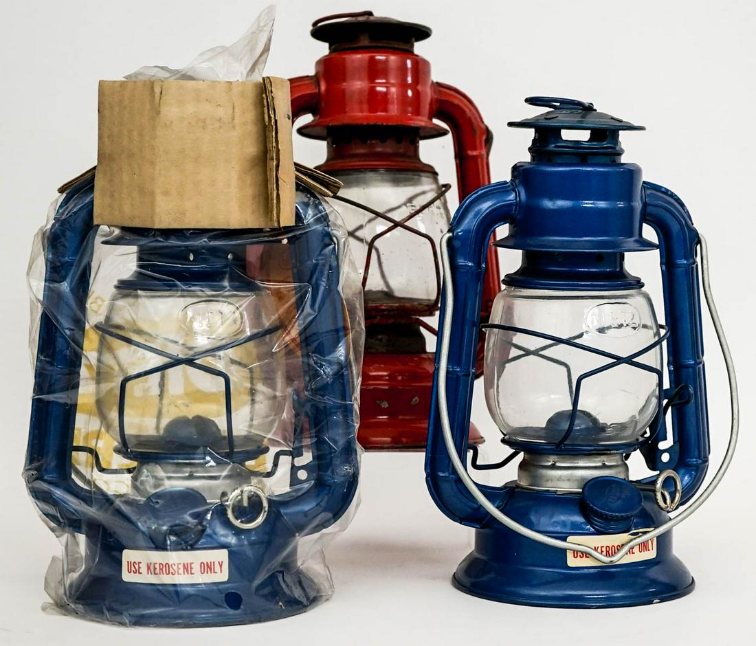Dietz (3) Red and Blue Lanterns (1 of 9)