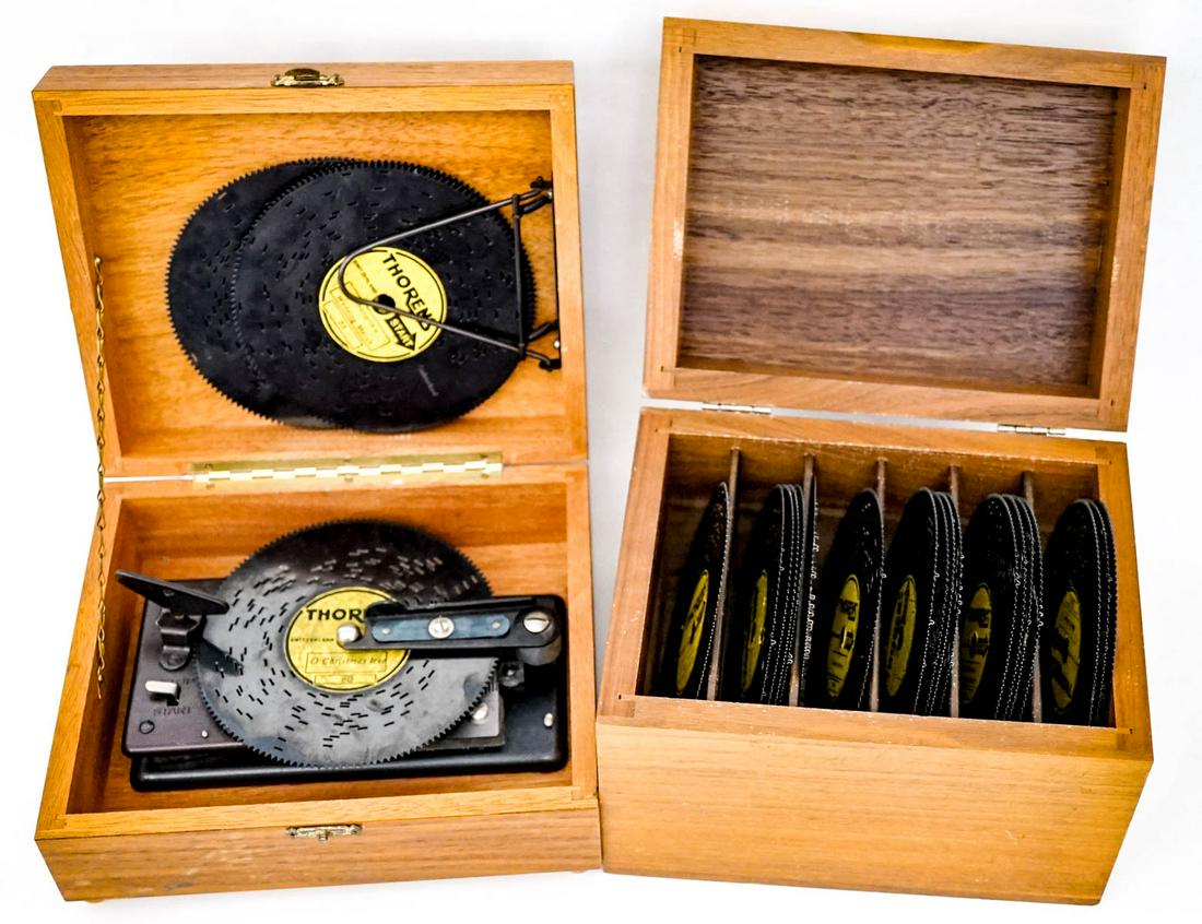 Thorens Music Box With Discs: Thorens Music Box With Discs: