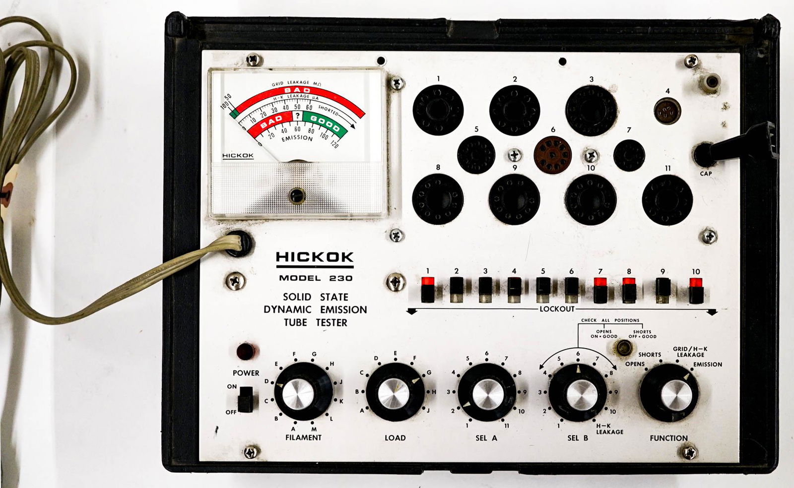Vintage Hickok Model 230 Tube Tester (1 of 5)