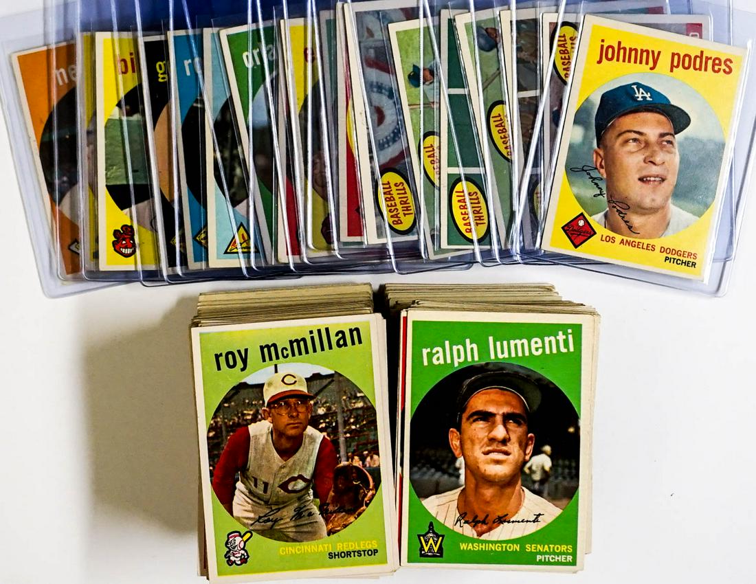 1959 Topps Baseball Cards Approximately 240 (1 of 10)