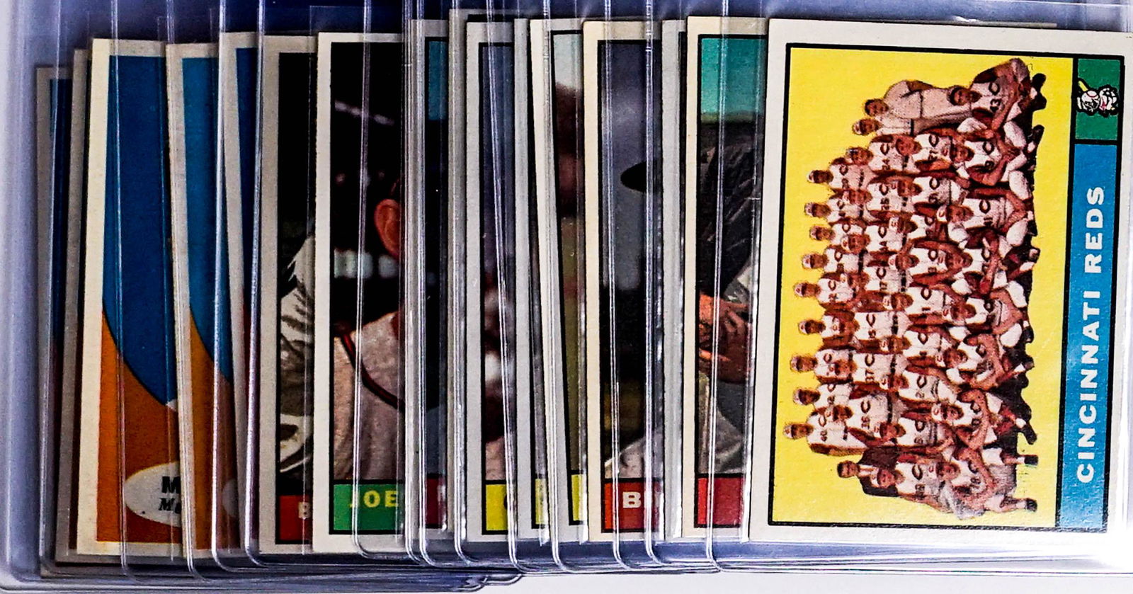 1961 Topps Baseball HIGH GRADE Cards (16) (1 of 9)