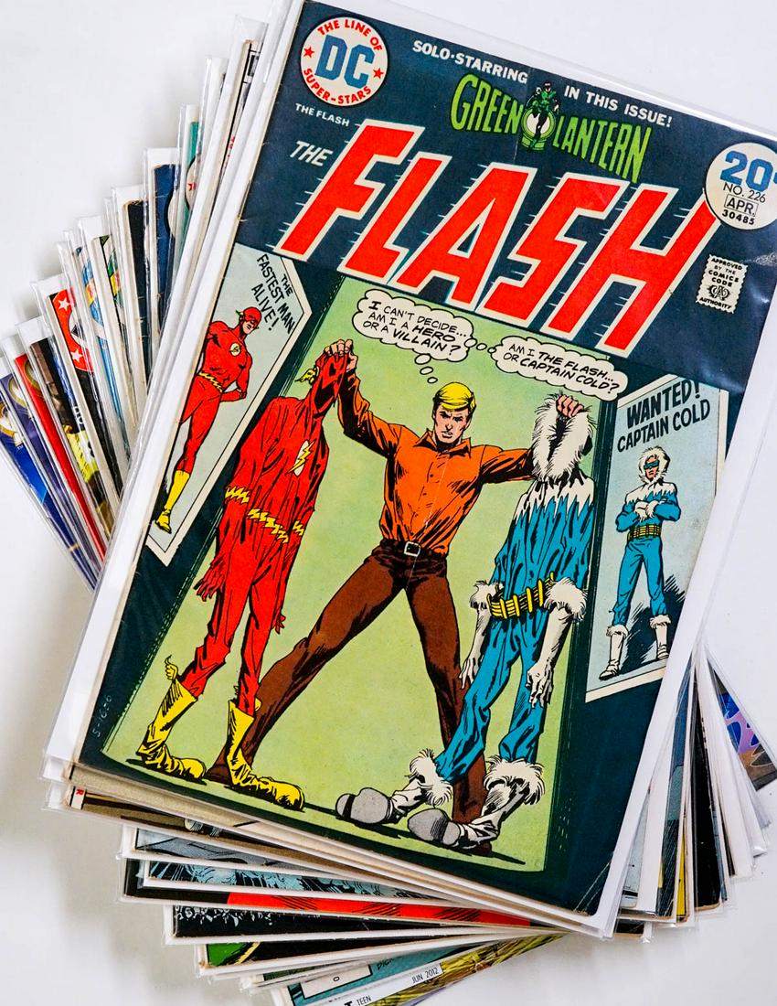 Flash Comic Books Vintage & Variants (1 of 19)