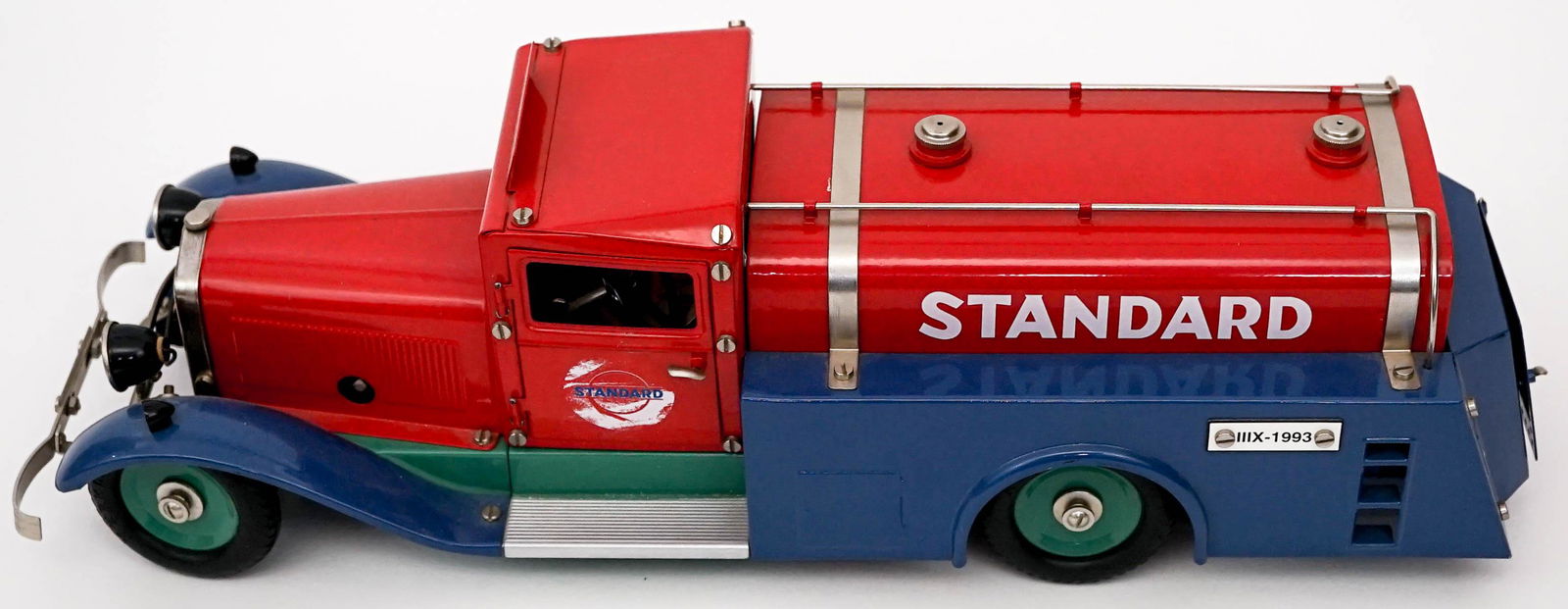 Marklin Standard Oil Truck (1 of 7)