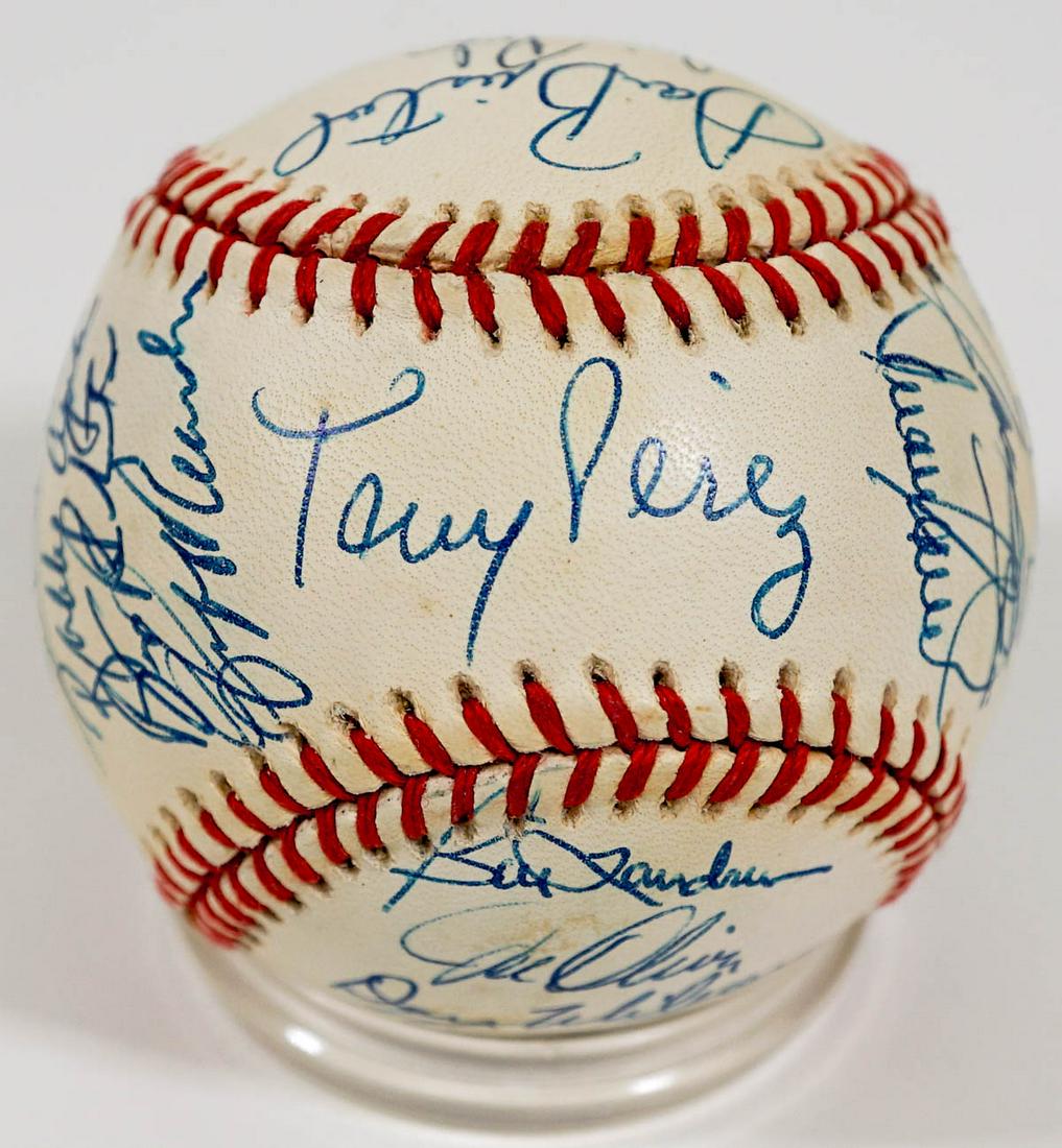 1993 Cincinnati Reds Team Signed Baseball (1 of 9)