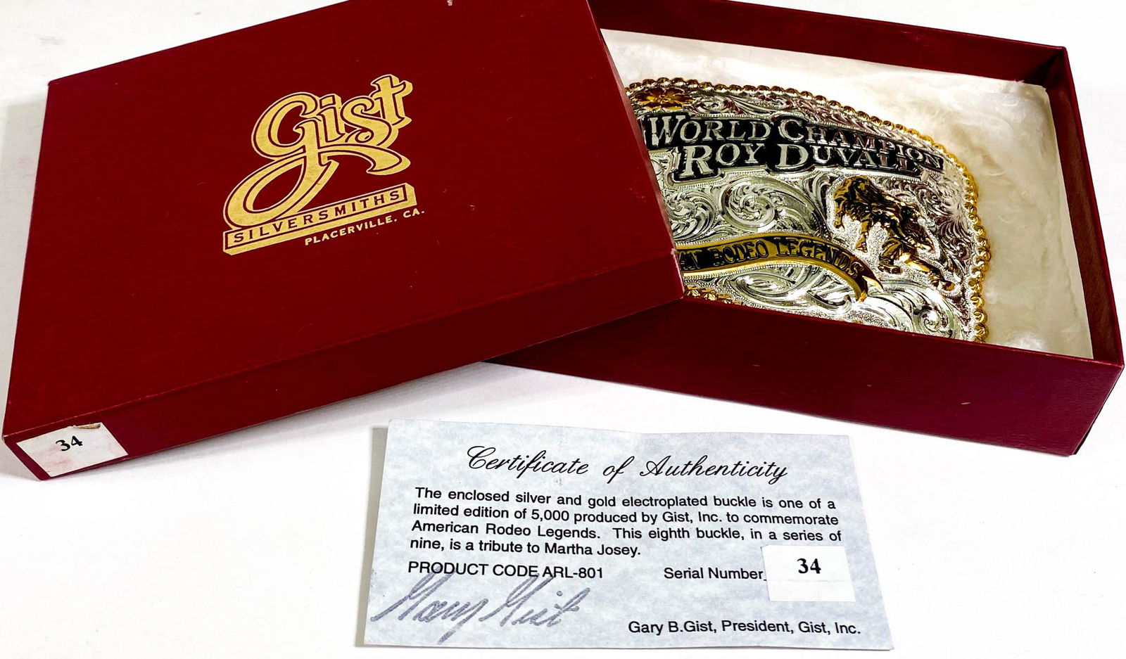 [Gist, Rodeo] Roy Duvall Ltd. Ed. Buckle MIB: [Gist, Rodeo] Roy Duvall Limited Edition Belt Buckle. Measures 3.5 x 4 inches. MINT UNWORN IN BOX. Number #34. If lot is absent of a condition report one may be requested via email. Condition report i