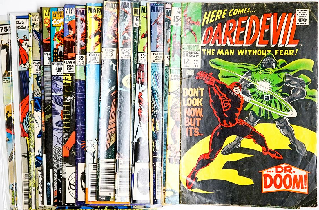 Marvel (18) Comic Books [Daredevil; Black Hawk] (1 of 19)