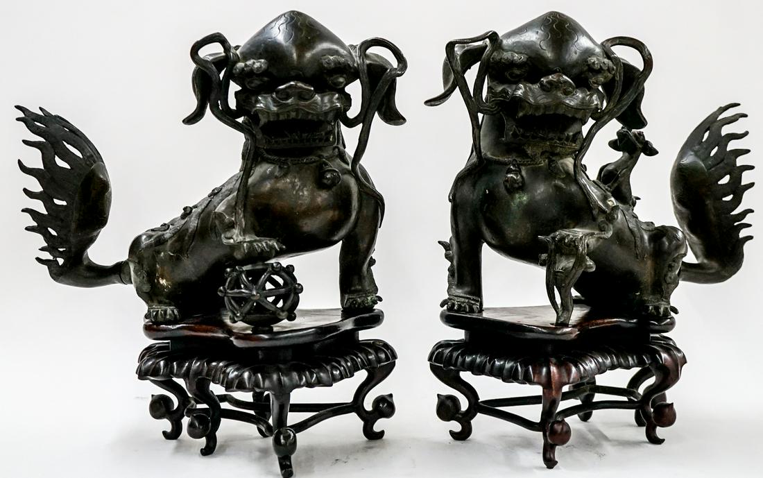 Circa 1870 Chinese Pair Bronze Foo Dogs (1 of 9)