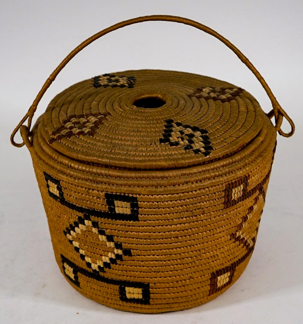 Frazier River Lidded Basket w/Handle (1 of 8)