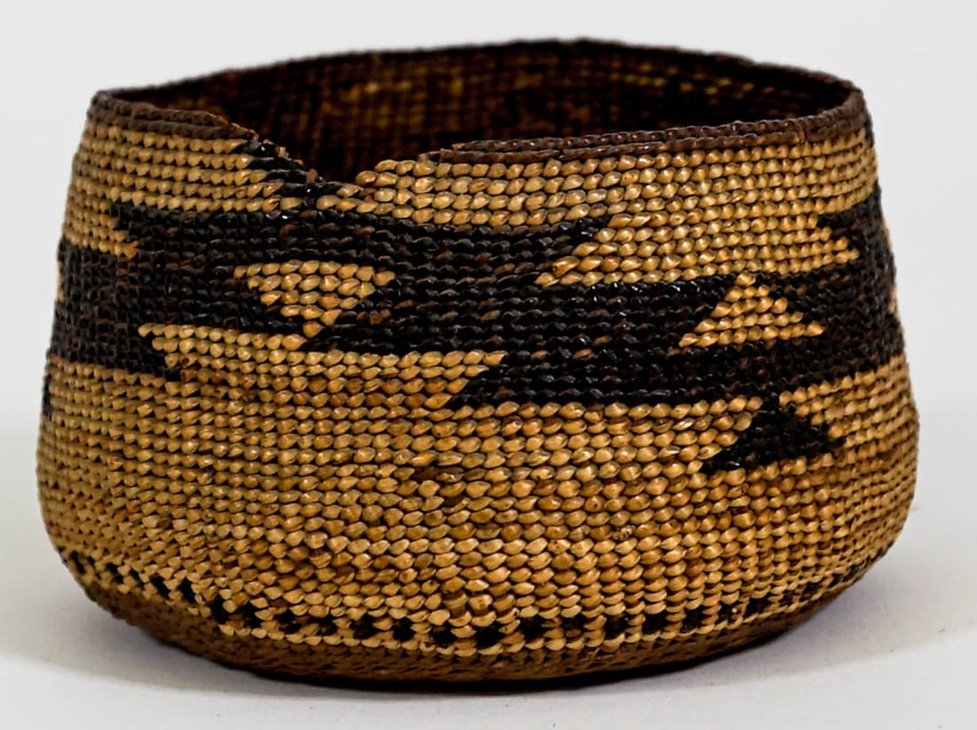 Very Old Small Native American Basket (1 of 7)