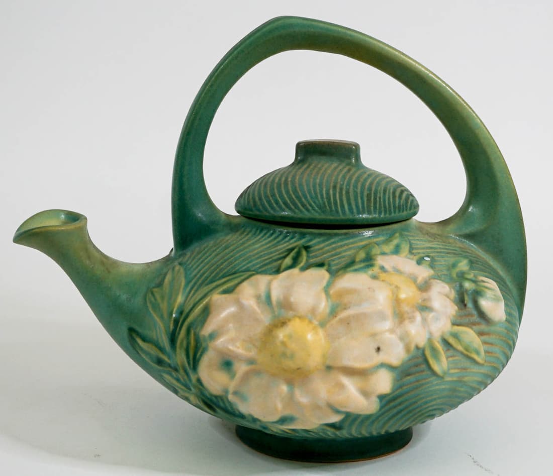 Roseville Peony 3 Pottery Teapot with Lid (1 of 8)