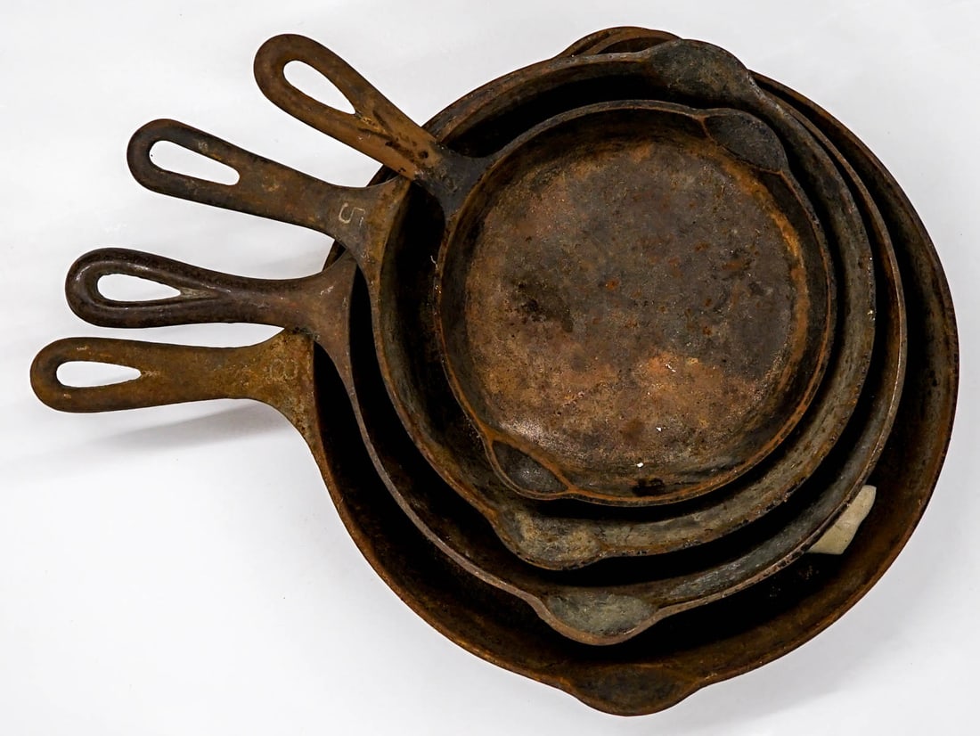 (4) Estate Lot Vintage Griswold Cast Iron Skillets (1 of 9)