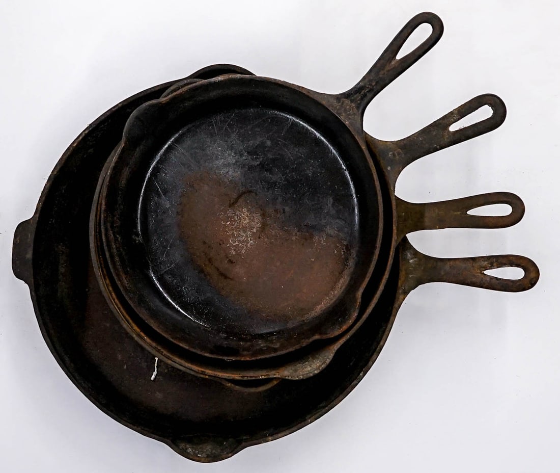 (4) Estate Lot Vintage Griswold Cast Iron Skillets (1 of 9)