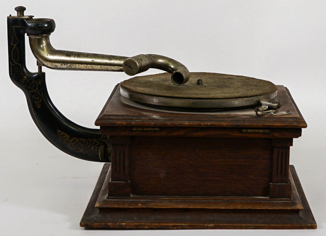 Victor Talking Machine [Parts or Restoration] (1 of 10)