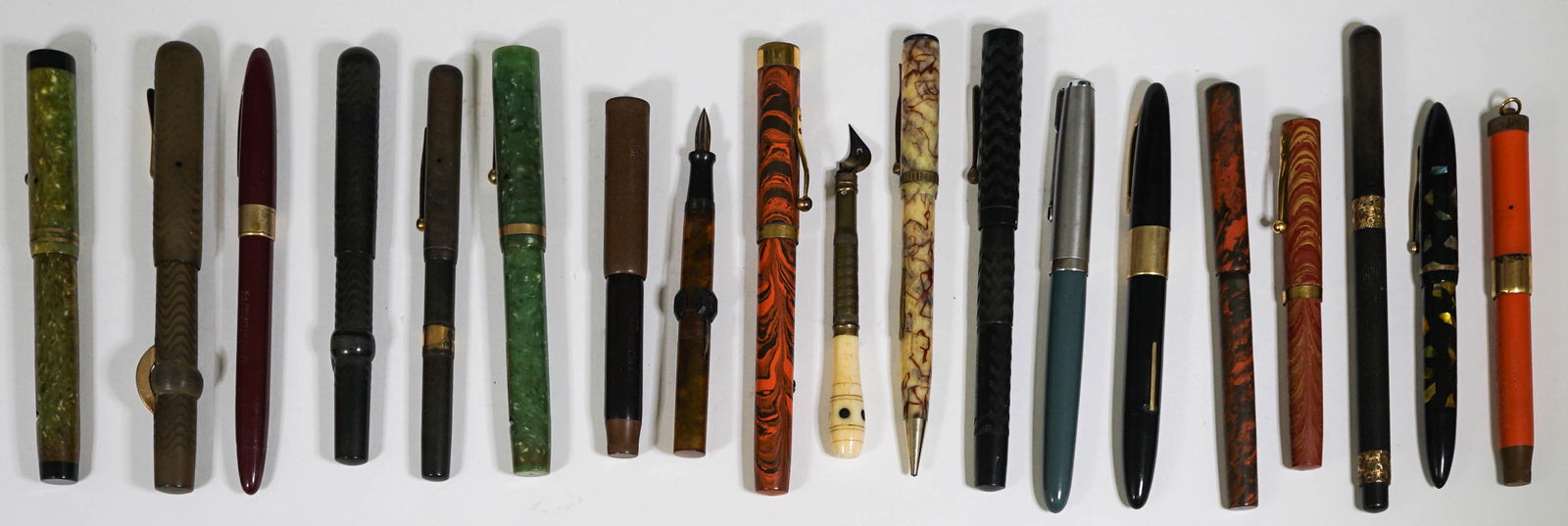 Vintage (19) Fountain Pens [Parker, Ideal] (1 of 2)