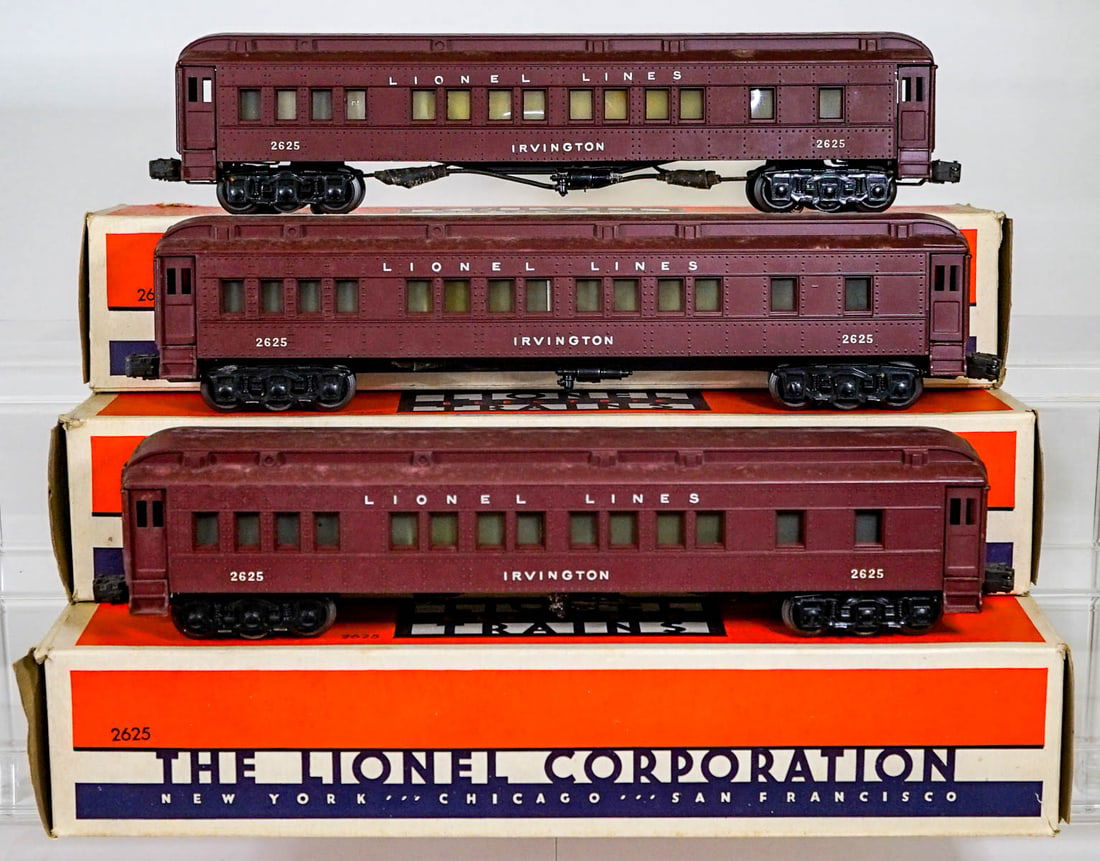 Lionel Vintage 2625 Passenger Cars (3) (1 of 3)