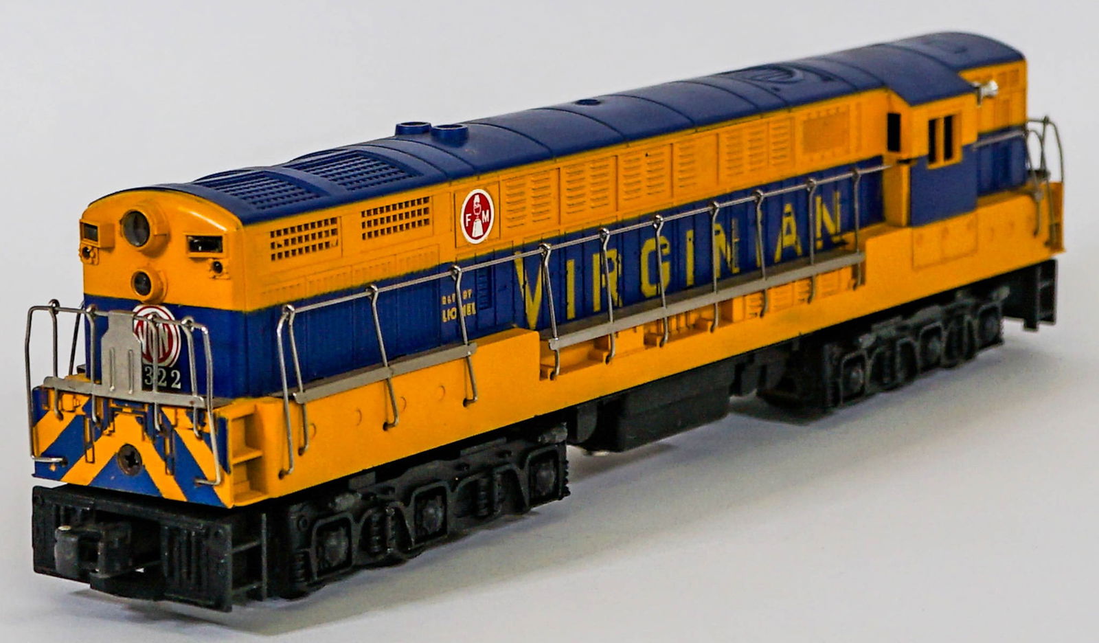 Lionel 2331-15 Virginian FM Train Master (1 of 3)