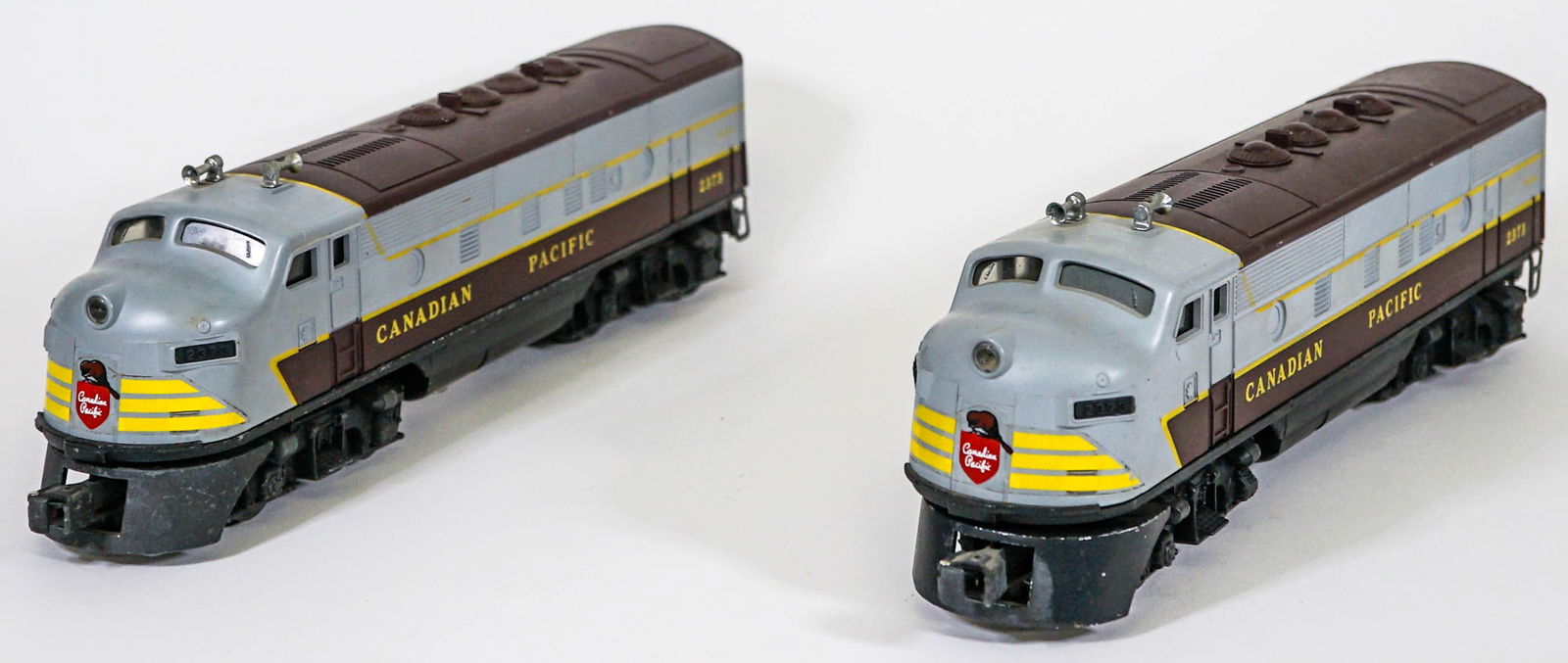 Lionel 2373 Canadian Pacific Diesel Set (1 of 3)