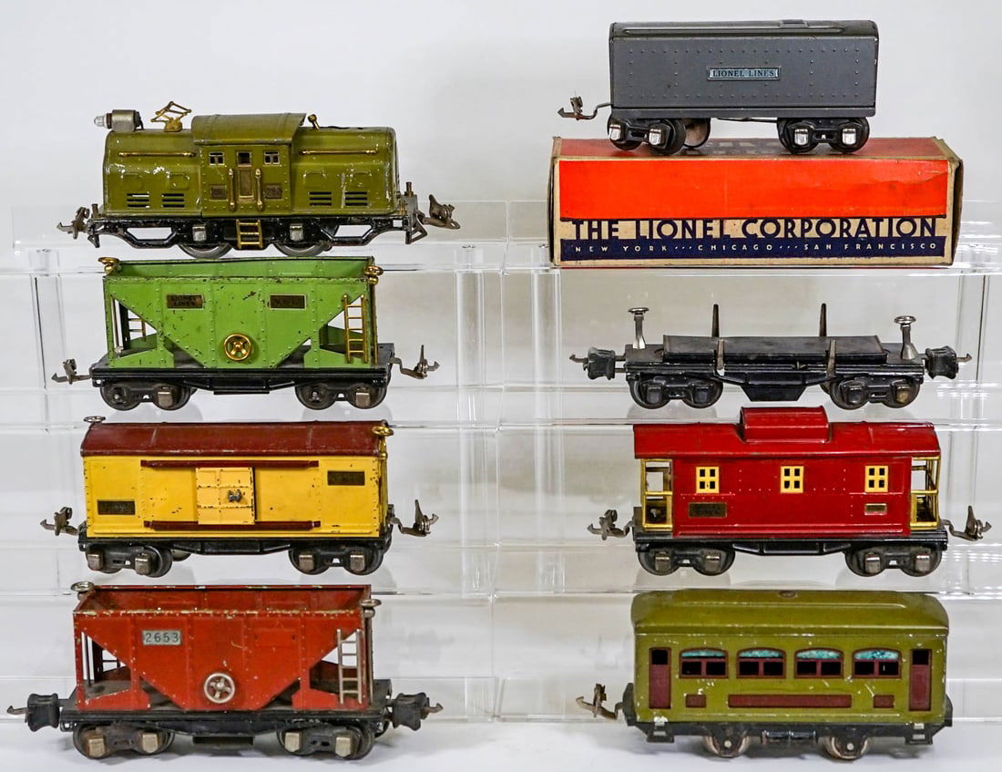 Lionel Train Set (8 pcs)-Engine 252 (1 of 3)