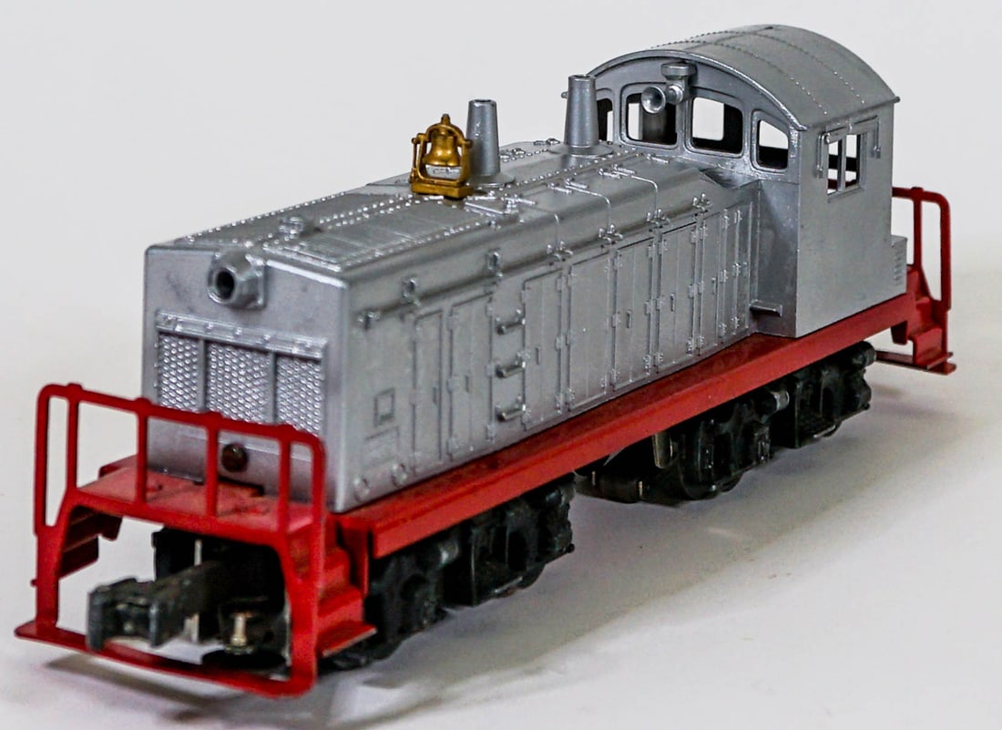 Lionel O27 Diesel Switcher 600: Lionel O27 Diesel Switcher 600. Provenance: Missoula, Montana Private Collection. Untested, from a lifelong collector who serviced and repaired trains requiring any attention. If lot is absent of a co