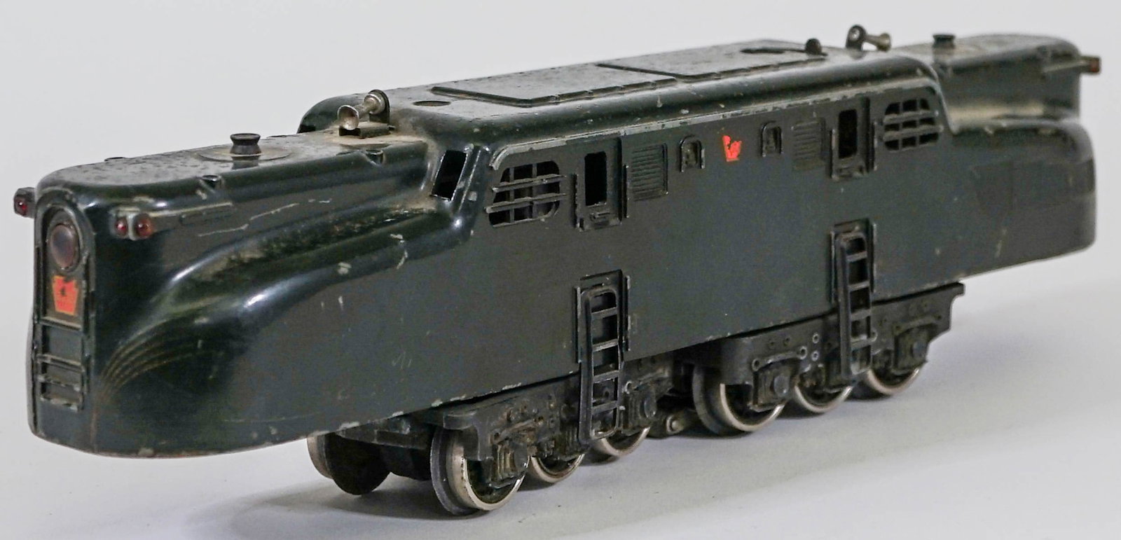 Lionel 2332 Pennsylvania GG1: Lionel 2332 Pennsylvania GG1. Provenance: Missoula, Montana Private Collection. Untested, from a lifelong collector who serviced and repaired trains requiring any attention. If lot is absent of a cond