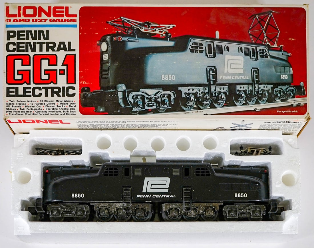 Lionel 8850 Penn Central Electric Diesel MIB: Lionel 8850 Penn Central Electric Diesel MIB. Provenance: Missoula, Montana Private Collection. Untested, from a lifelong collector who serviced and repaired trains requiring any attention. If lot is 