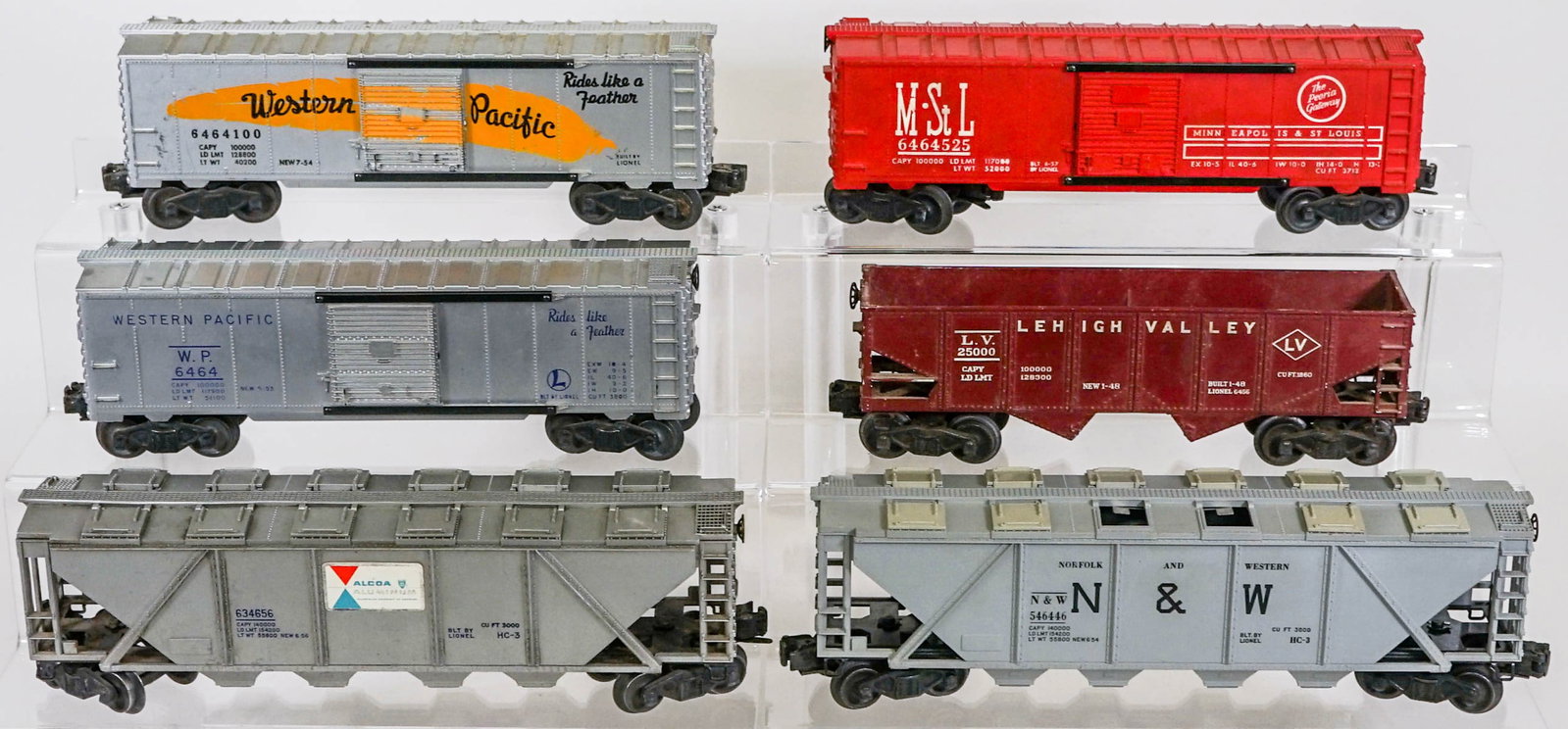 Lionel Boxcars (6): Lionel Boxcars (6). Montana Private Collection. Untested, from a lifelong collector who serviced and repaired trains requiring any attention. If lot is absent of a condition report one may be requeste