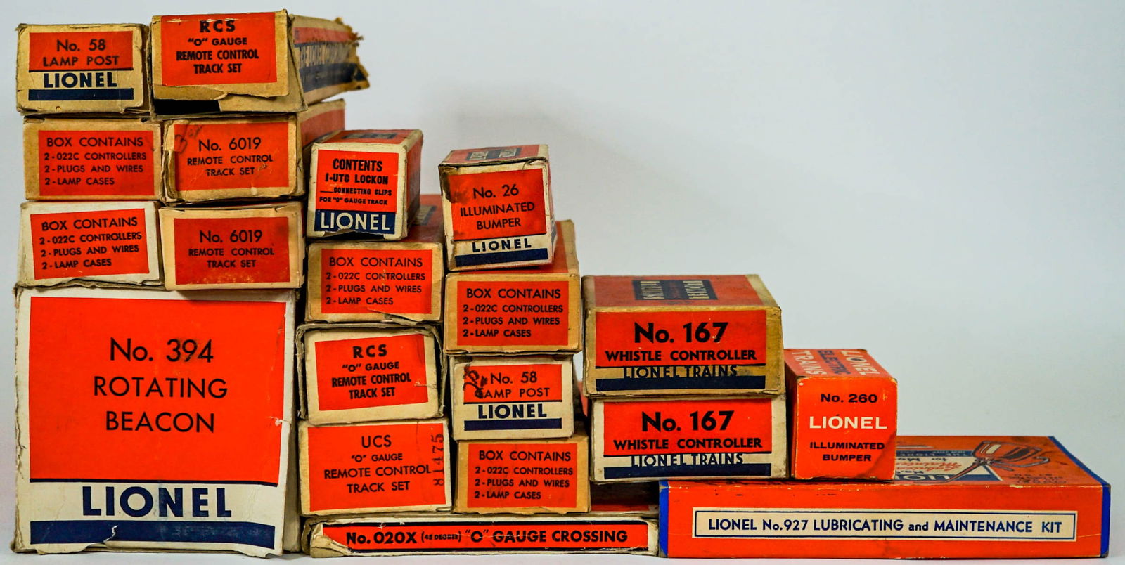 Lionel Vintage Accessories Mint in Boxes (1 of 4)
