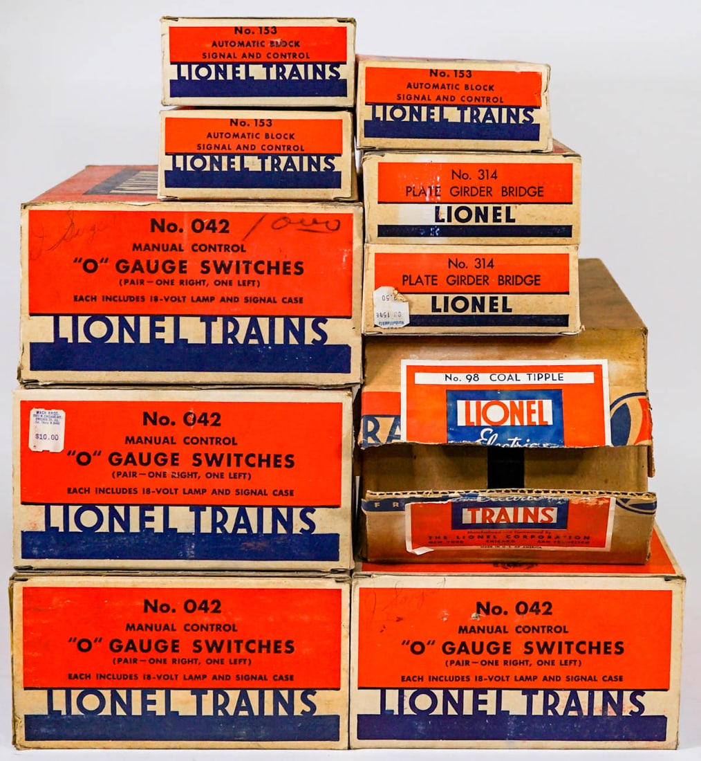 Lionel Accessories in Original Boxes (1 of 2)