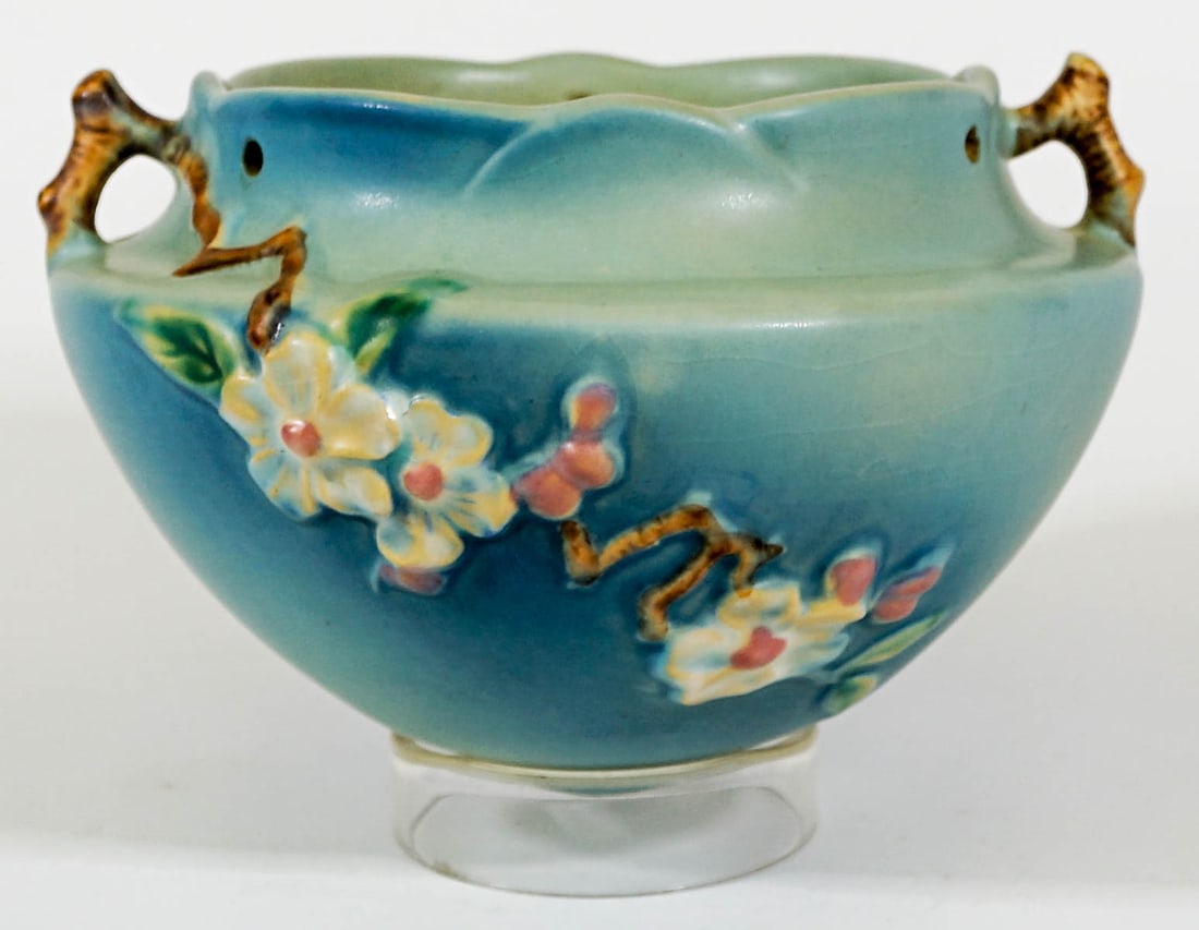 Roseville Pottery Hanging Basket (1 of 6)