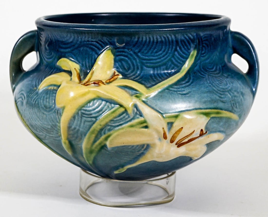 Roseville Hanging Basket (1 of 6)